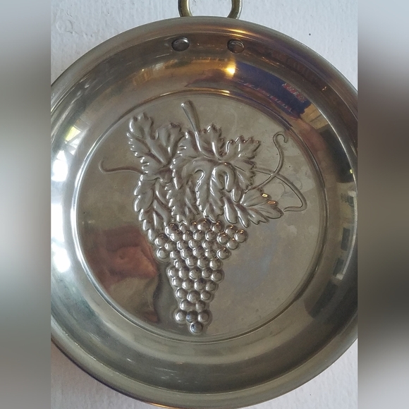 Vintage Mold Round Solid Copper Hanging Kitchen Decor Grape Korea - Picture 5 of 8